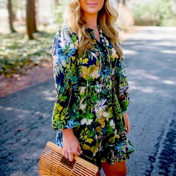 J. Crew Dresses & Skirts - J. Crew 100% SILK watercolor navy floral ruffle dress- XS
Beautiful dress